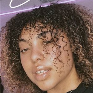 Meet your Posher, Bobbi